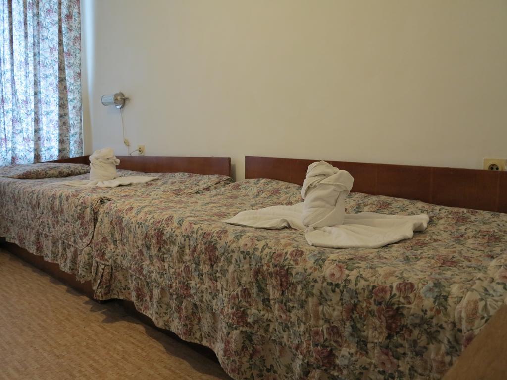 Hotel Tango โกลเดน แซนส์ ภายนอก รูปภาพ