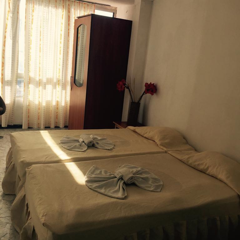 Hotel Tango โกลเดน แซนส์ ภายนอก รูปภาพ
